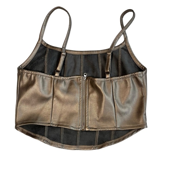 KIROUS Body Contour Faux Leather Corset Cropped Top Silver size medium - Picture 3 of 4